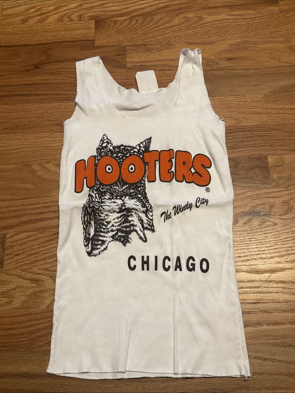 Vintage Hooters Chicago White Tank Top Shirt Womens Size XS 90s VTG